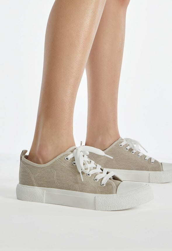 Jeymi Low Top Trainers Off White